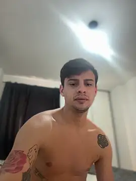 Snapshot of CarinaRose chatting on 02/18/26, 08:05 CarinaRose online show from 02/18/26, 08:05