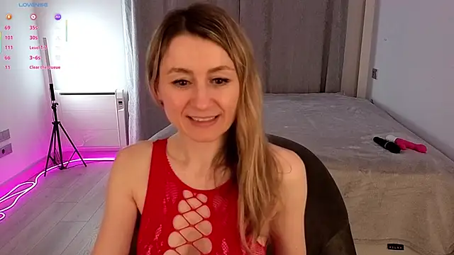   Milana     online show from 10/29/25, 12:53