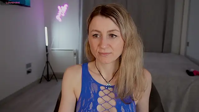   Milana     online show from 03/12/26, 11:09