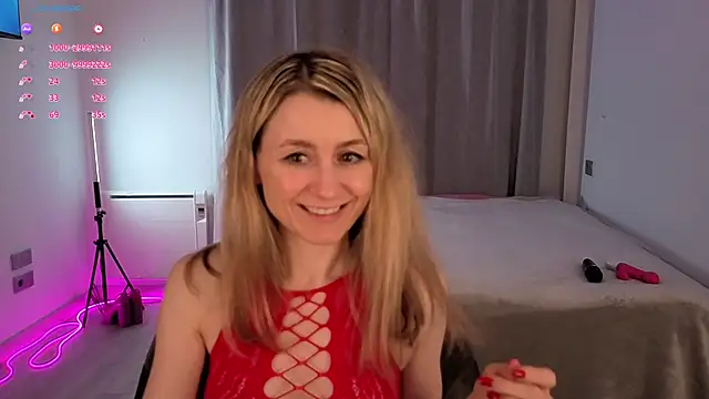   Milana     online show from 11/12/25, 11:19