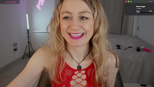   Milana     online show from 02/28/26, 10:42