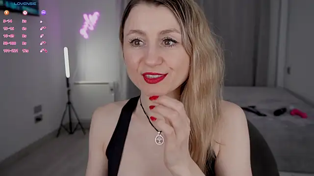   Milana     online show from 05/07/26, 06:33