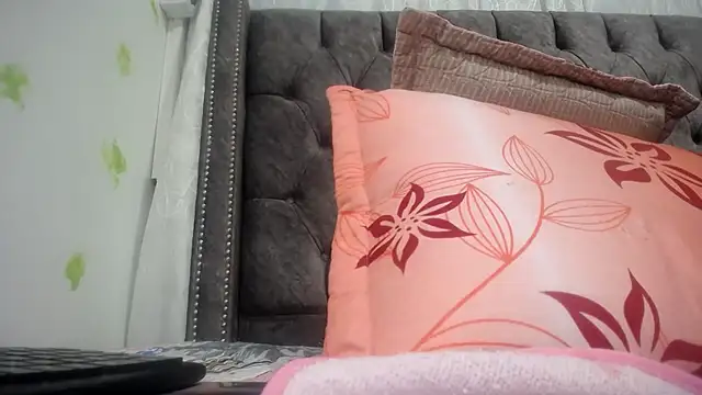 Snapshot of ANA-BULLOCK- chatting on 09/15/25, 12:27 ANA-BULLOCK- online show from 09/15/25, 12:27