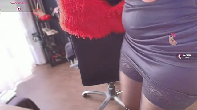 emlana online show from 04/15/26, 01:15