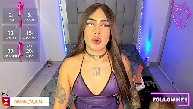 Snapshot of Sophie_whitexxx chatting on 09/29/25, 03:28 Sophie whitexxx online show from 09/29/25, 03:28