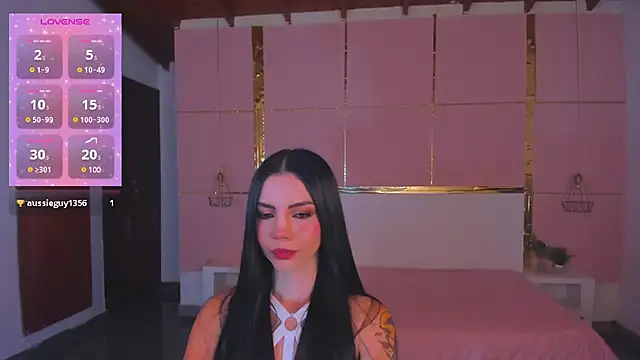 Snapshot of SofiaFrost3 chatting on 03/08/25, 12:20 SofiaFrost3 online show from 03/08/25, 12:20