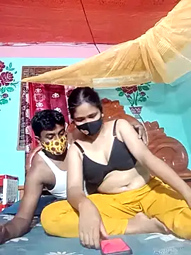 Papri Couple online show from 04/21/26, 08:10