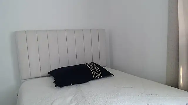 Snapshot of Harmony_lam1 chatting on 10/15/25, 04:15 Harmony lam1 online show from 10/15/25, 04:15