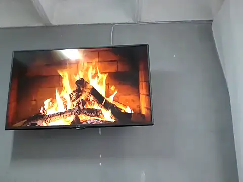 DaphneRosses online show from 09/24/25, 02:01