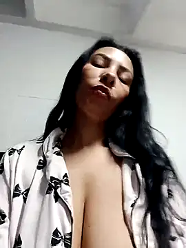 DaphneRosses online show from 03/24/26, 02:06