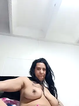 DaphneRosses online show from 04/08/26, 01:56