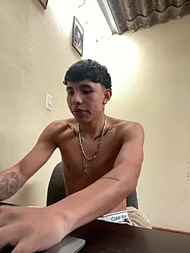 Snapshot of pipe_sex chatting on 03/07/25, 07:49 pipe sex online show from 03/07/25, 07:49