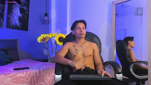 Snapshot of Draco_collins chatting on 11/19/25, 07:36 Draco collins online show from 11/19/25, 07:36