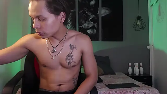 Snapshot of Draco_collins chatting on 11/10/25, 06:57 Draco collins online show from 11/10/25, 06:57