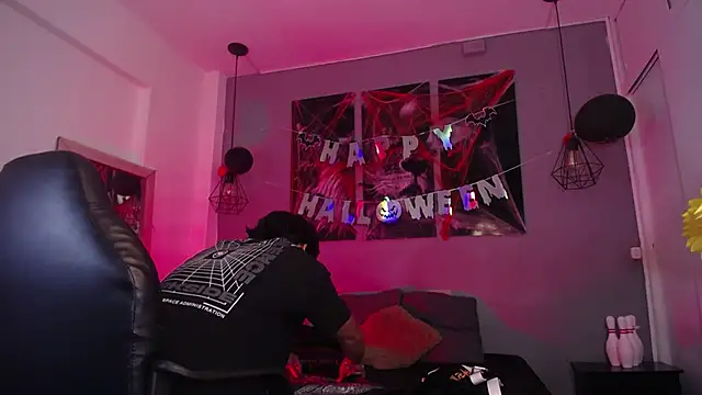 Snapshot of Draco_collins chatting on 10/31/25, 08:27 Draco collins online show from 10/31/25, 08:27