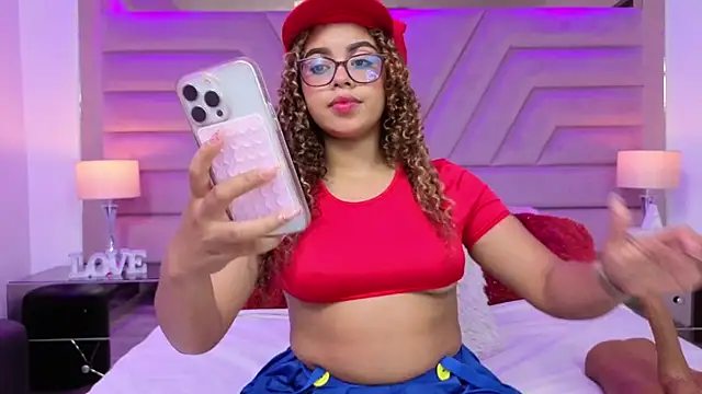 AlesiaCooper online show from 09/23/25, 09:00