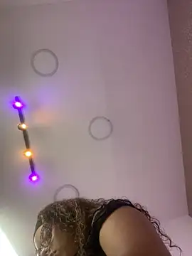 AlesiaCooper online show from 10/09/25, 08:20