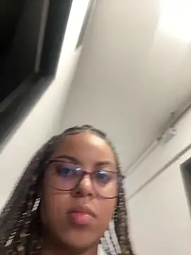 AlesiaCooper online show from 10/15/25, 08:17