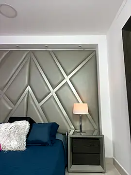 AlesiaCooper online show from 11/26/25, 08:09