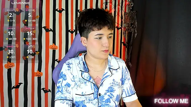 Snapshot of emma_cute7 chatting on 10/15/25, 03:27 emma cute7 online show from 10/15/25, 03:27