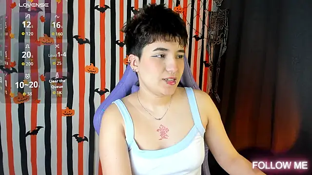 Snapshot of emma_cute7 chatting on 10/24/25, 05:17 emma cute7 online show from 10/24/25, 05:17