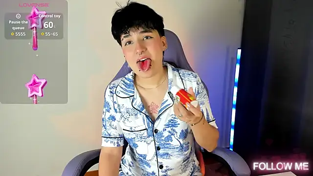 Snapshot of emma_cute7 chatting on 12/17/25, 03:00 emma cute7 online show from 12/17/25, 03:00