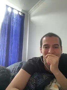 Thiagobb7 online show from 02/24/26, 06:53