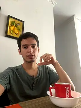 Thiagobb7 online show from 10/25/25, 02:39