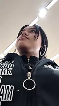 bella warzon online show from 02/17/26, 03:42