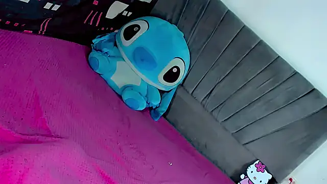 Snapshot of Ariana_doll01 chatting on 04/11/26, 03:58 Ariana doll01 online show from 04/11/26, 03:58