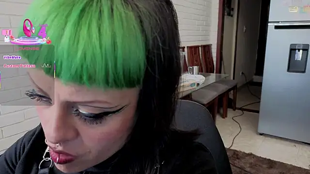 freyaa sorcerees online show from 11/13/25, 03:05