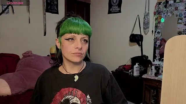 freyaa sorcerees online show from 12/15/25, 04:40