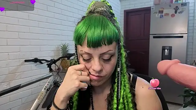 freyaa sorcerees online show from 09/19/25, 06:28