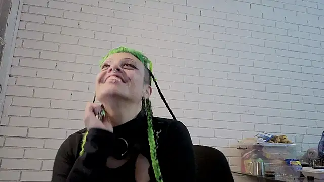 freyaa sorcerees online show from 10/26/25, 02:01