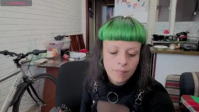 freyaa sorcerees online show from 11/12/25, 02:54