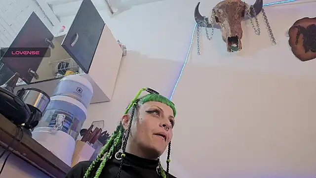 freyaa sorcerees online show from 10/21/25, 03:17