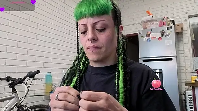 freyaa sorcerees online show from 09/29/25, 08:03