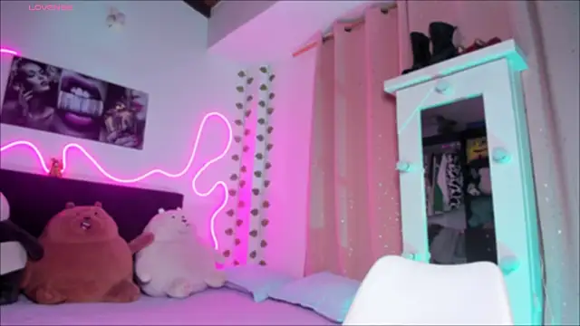 Vickysth online show from 10/15/25, 11:13