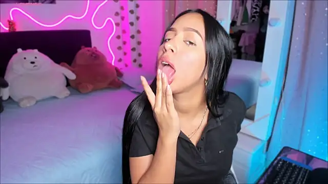 Vickysth online show from 10/21/25, 10:53