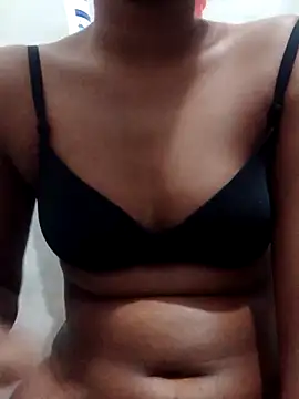 Snapshot of naughtyreva chatting on 03/10/25, 06:12 naughtyreva online show from 03/10/25, 06:12