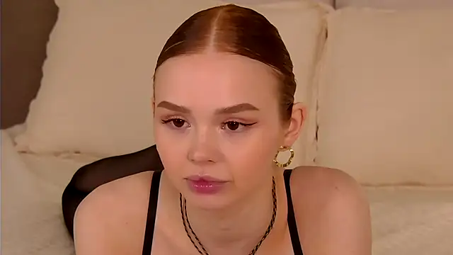 Snapshot of MiraBliss chatting on 09/18/25, 06:00 MiraBliss online show from 09/18/25, 06:00