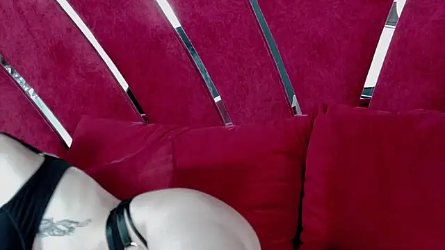 Roxxy Rouge online show from 03/01/26, 07:25