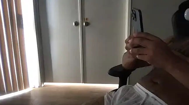 flores6cachondo9 online show from 03/22/25, 12:06