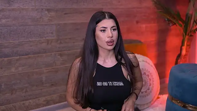 Snapshot of TanyaVonDe chatting on 11/05/25, 05:16 TanyaVonDe online show from 11/05/25, 05:16