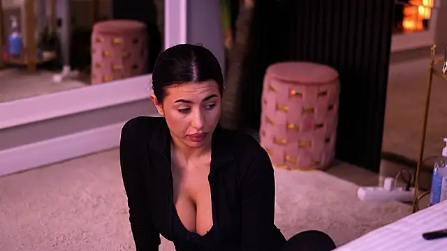 TanyaVonDe online show from 03/17/26, 06:00