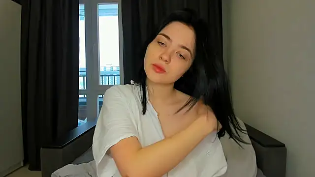 Minx Night CityXq online show from 12/17/25, 07:13