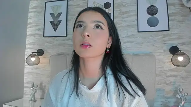 Snapshot of kanna_02 chatting on 12/17/25, 10:42 kanna 02 online show from 12/17/25, 10:42