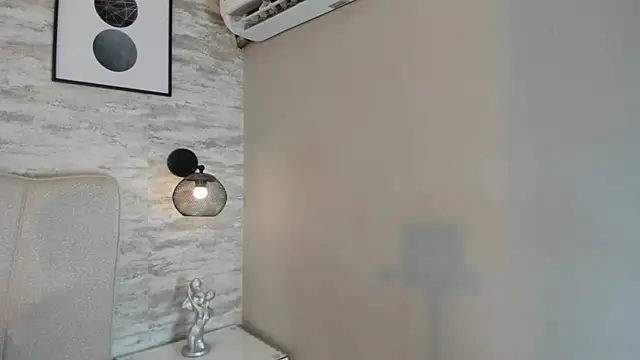 Snapshot of kanna_02 chatting on 11/14/25, 11:14 kanna 02 online show from 11/14/25, 11:14