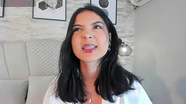 Snapshot of kanna_02 chatting on 10/22/25, 11:09 kanna 02 online show from 10/22/25, 11:09