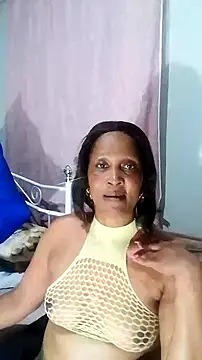 Snapshot of JuicyBigClitt chatting on 10/17/25, 07:59 JuicyBigClitt online show from 10/17/25, 07:59